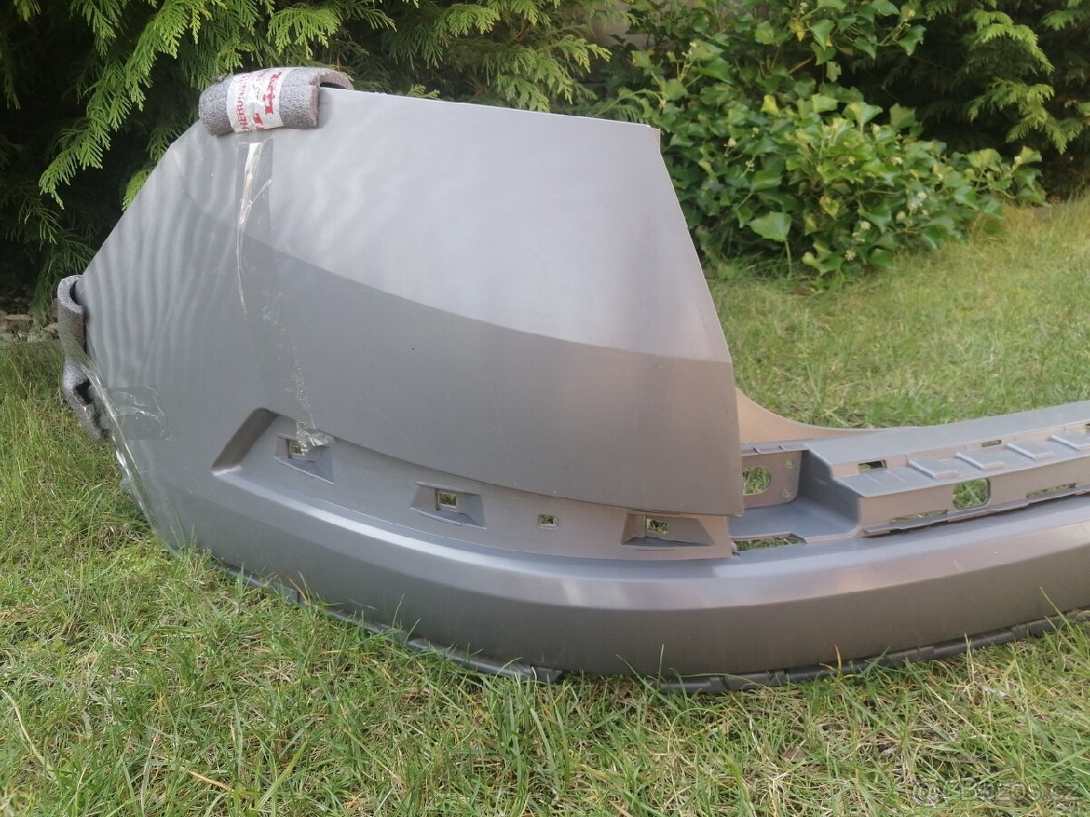 nový zadní nárazník vrchní škoda kodiaq facelift 2021 - 6