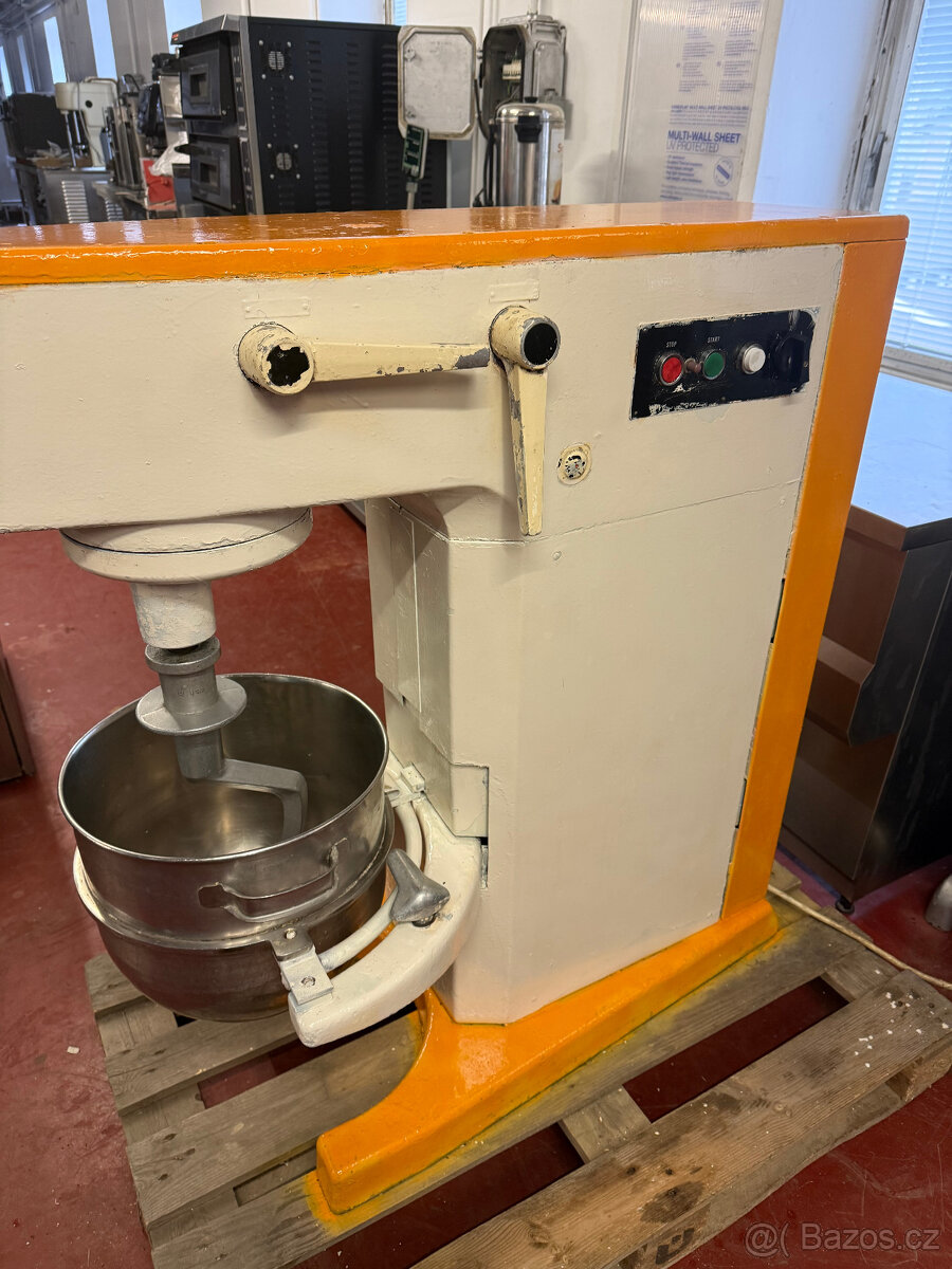 Univerzální robot ALBA RE 22 - 6