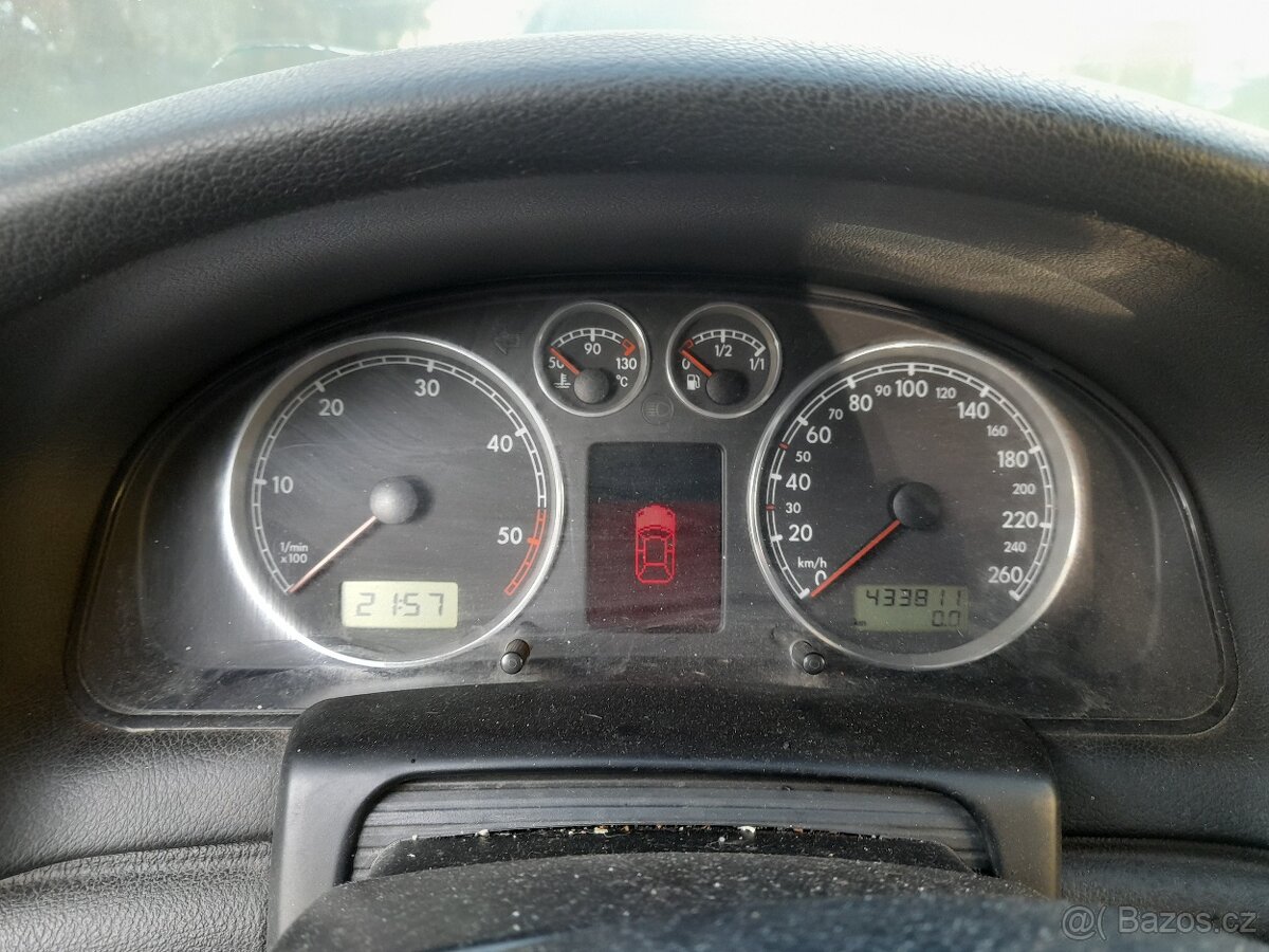 Volkswagen Passat 1.9Tdi - 6