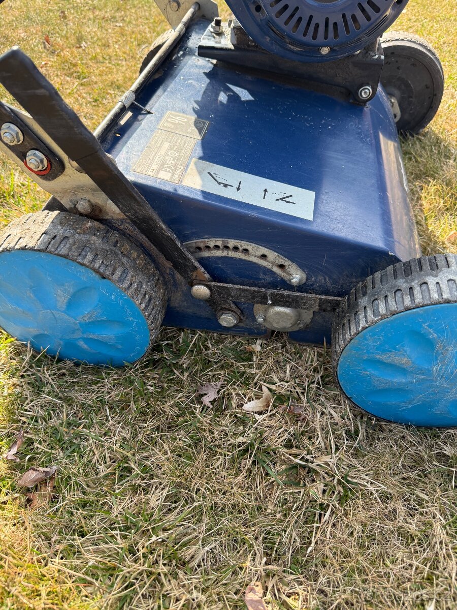 Vertikutátor Einhell 2,2 kW, 4 takt - 6