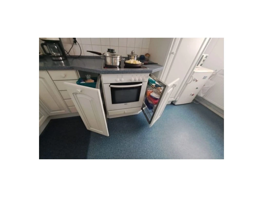 Bílá venkovská kuchyně s vestavěnými spotřebiči Bosch,5459 - 6