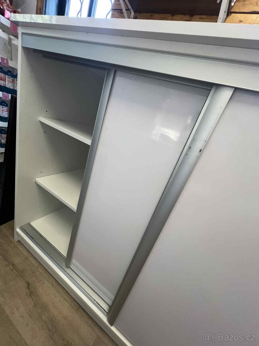 Barový pult - recepce - 6