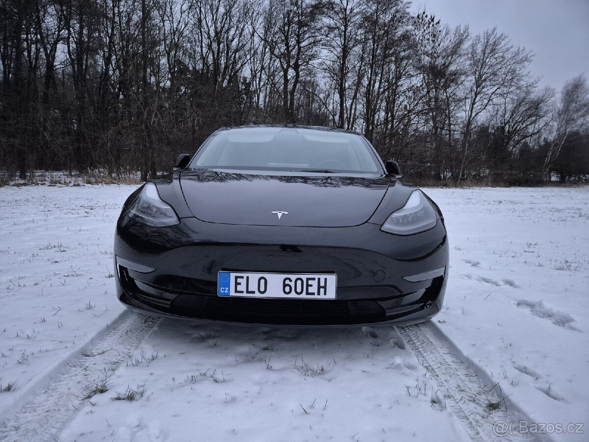 Prodám Tesla model 3 SR - 6