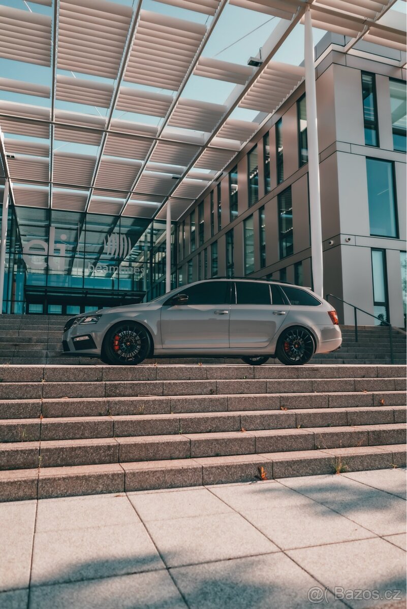 Škoda Octavia RS 245 Combi - 6