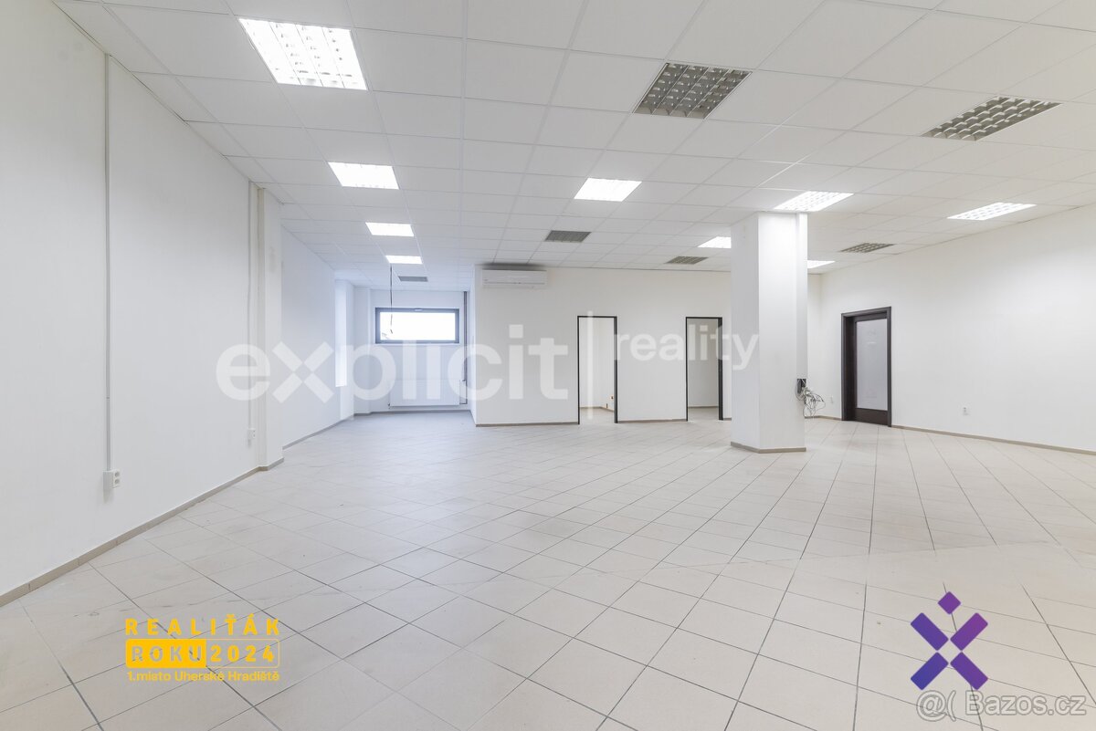 Pronájem obchodních prostor v centru města 142 m² - Uherský - 6
