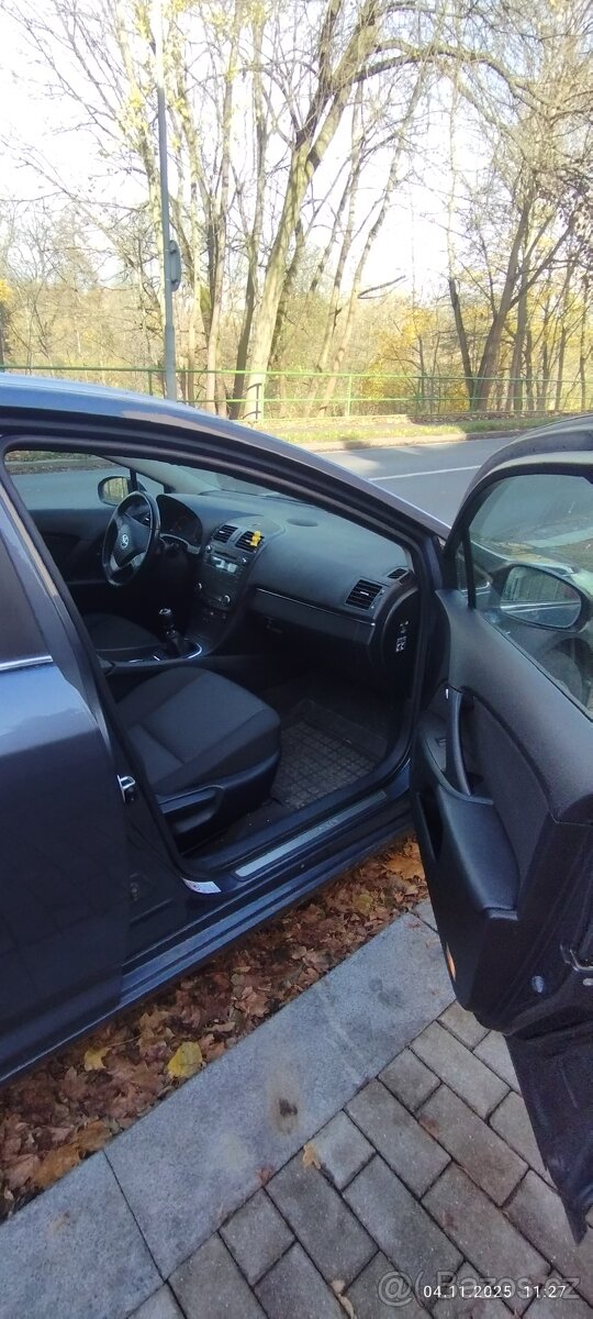 Toyota Avensis - 6