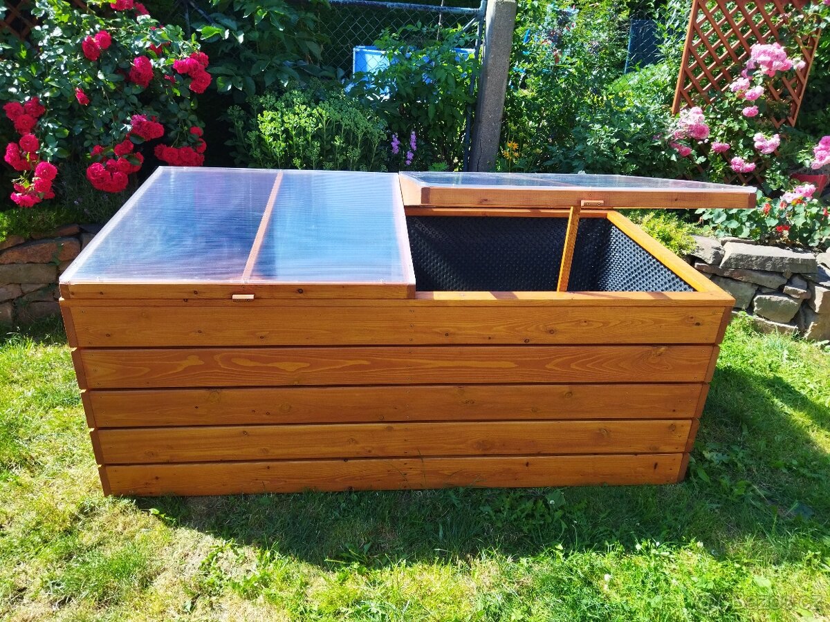 Vyvýšený záhon z modřínu. - 6