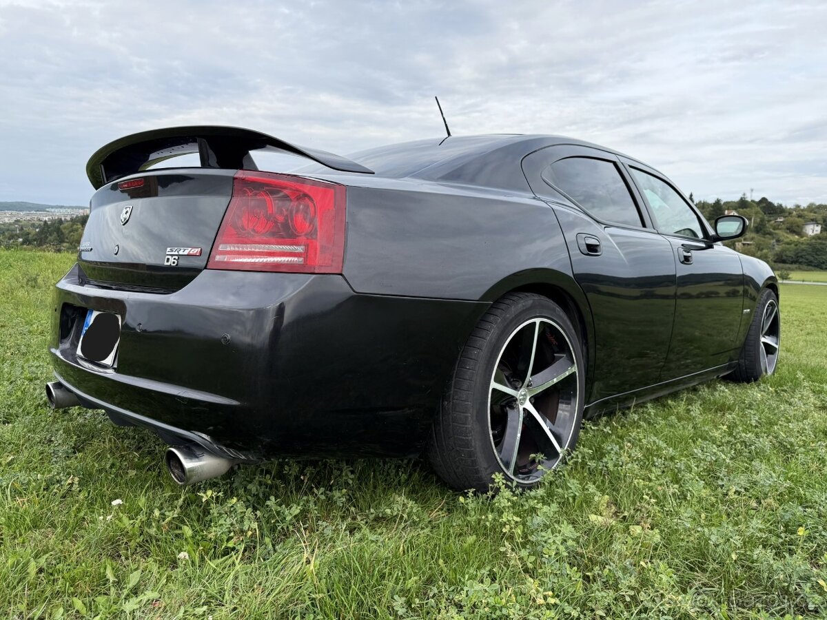 Dodge Charger SRT8 6.1HEMI 317kw LPG - 6