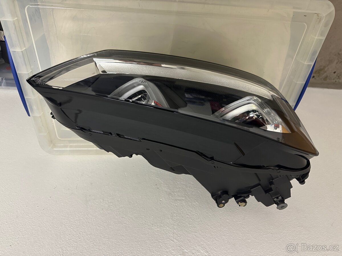 VW Sportsvan xenon - 6
