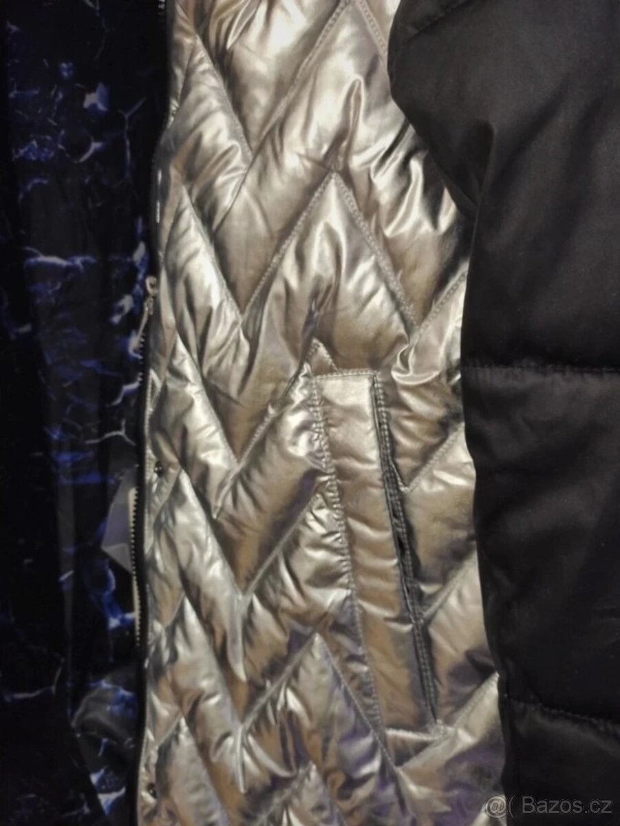 Nová dámská bunda a kabelka . Cena za set 2600 Kč - 6