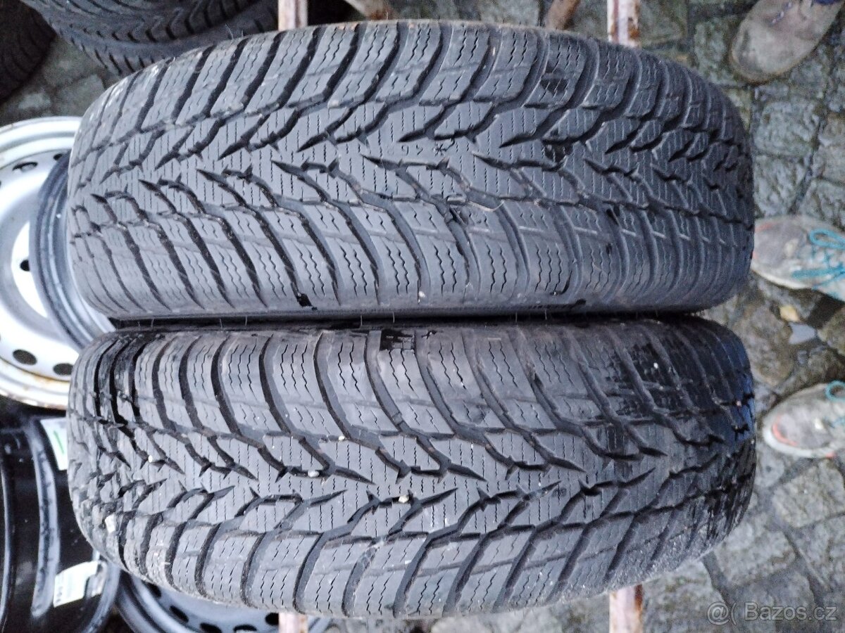 165/70/14 zimni pneu CONTI a NOKIAN 165/70 R14 - 6