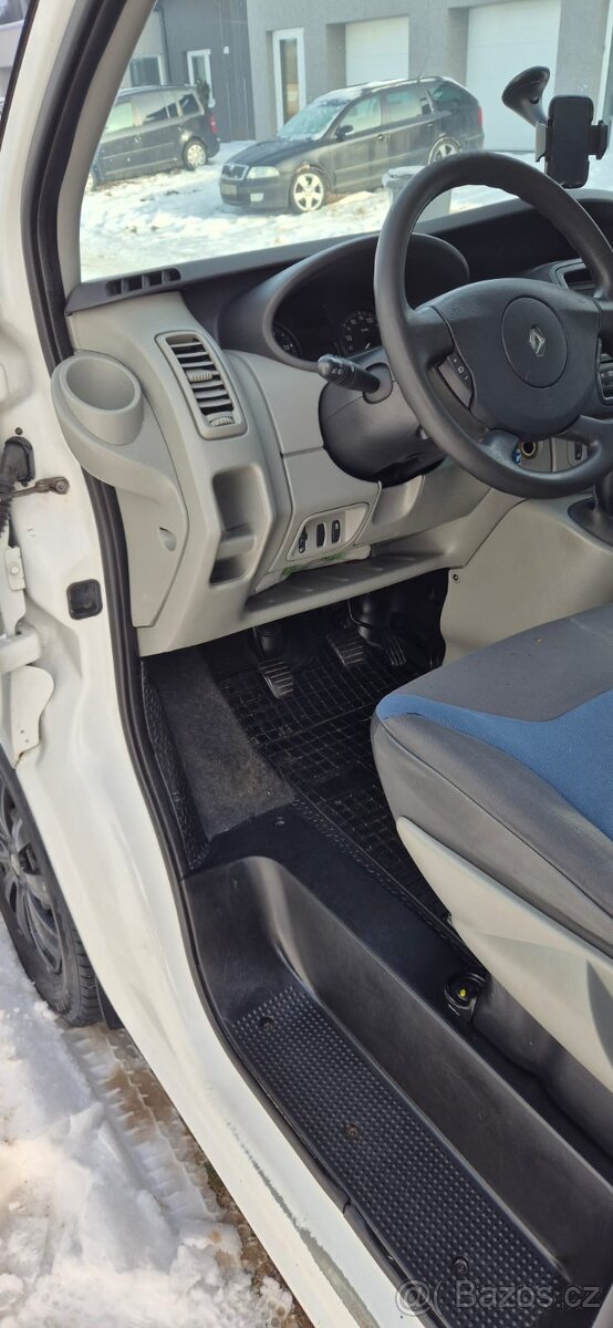 Renault Trafic 2.0cdti r.2013 - 6