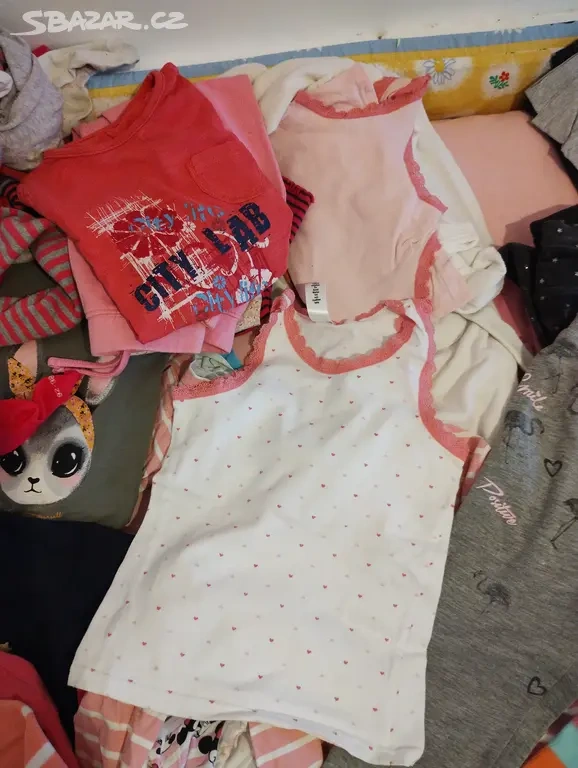 Dětské dívčí oblečení 4 až 6 let - 6