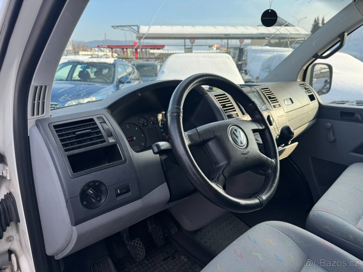 Volkswagen Transporter 1,9 TDI 63KW TAŽNÉ PNEU 6 MÍST - 6