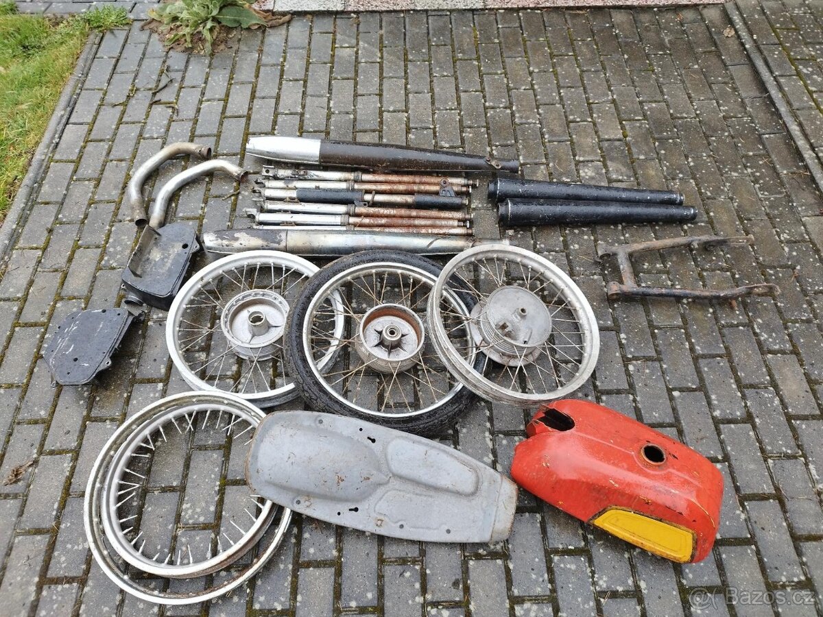 ČZ 175/477 3 krát rám + díly - 6