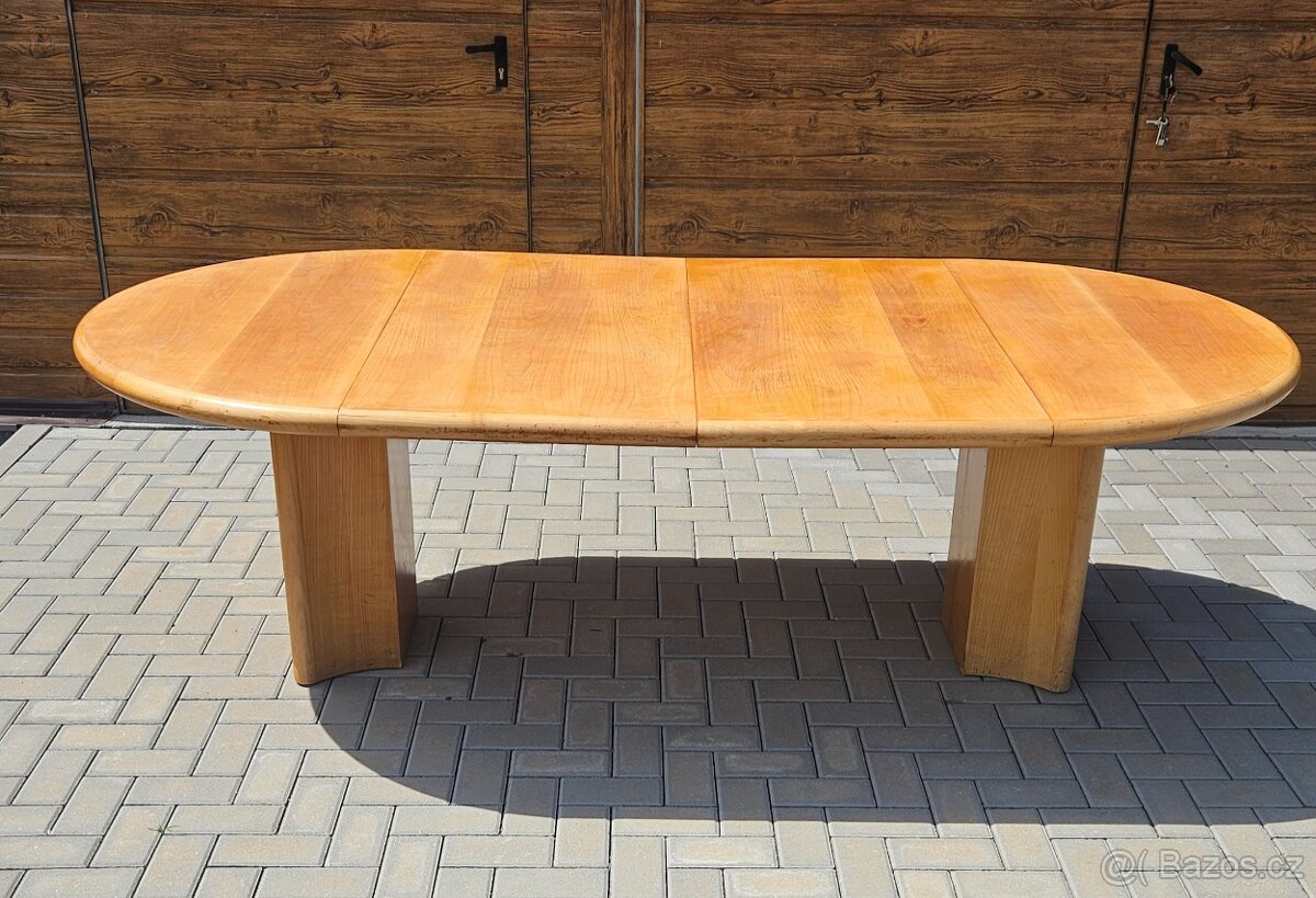 Velký rozkládací stůl, masivní +10 x židle - 6
