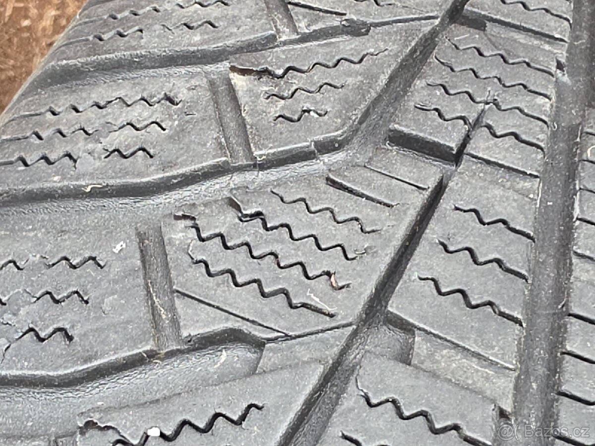 Zimní sada 215/70 R16, 114,3 - 6