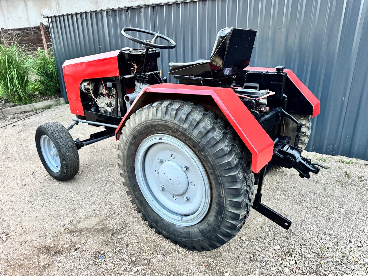 Traktor domácí výroby, možnost dopravy - 6