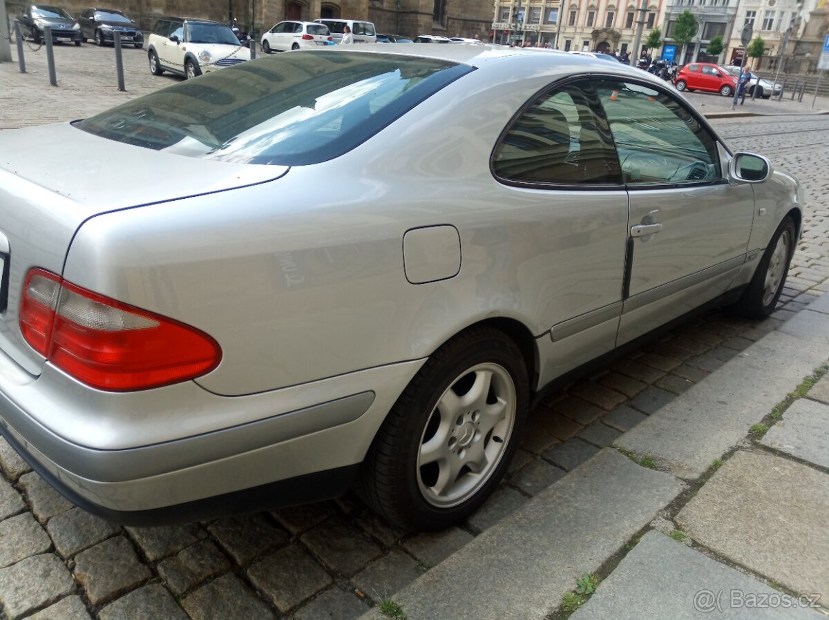 MERCEDES CLK PERFEKTNÍ STAV - 6
