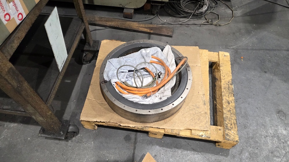 5-ti osé obráběcí centrum EMCO LINEARMILL 600 - 6