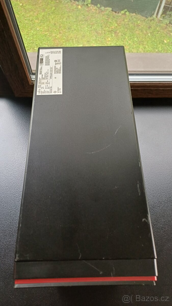 Fujitsu celsius W550 MT - 6