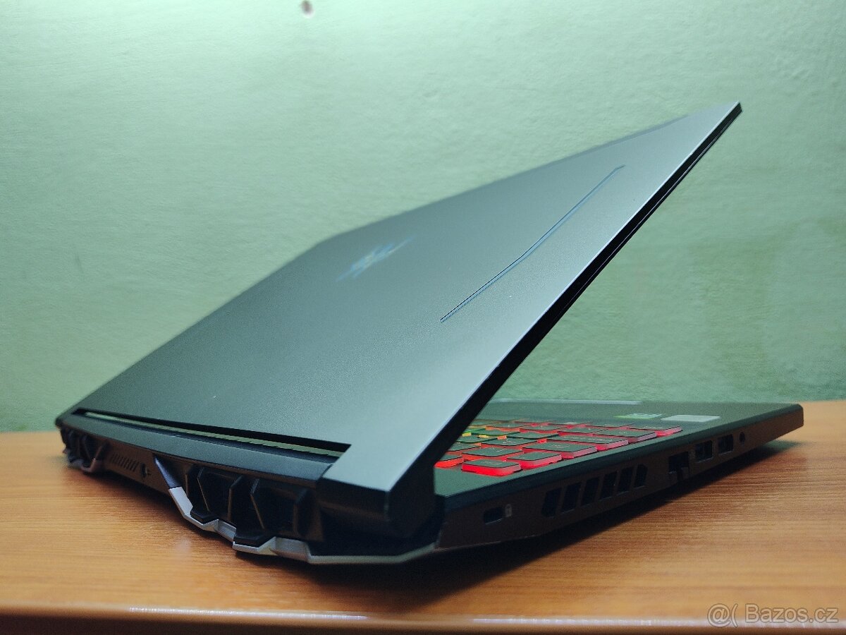 Predator Helios RTX-3080,i7,1TB,RGB-CZ,Kovový. - 6