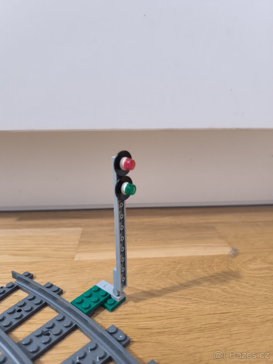 LEGO City osobní vlak 60197 – kompletní sada, výborný stav - 6