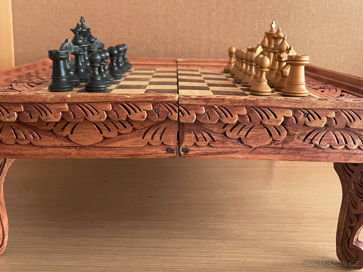 Šachovnice + dřevené šachy - 6