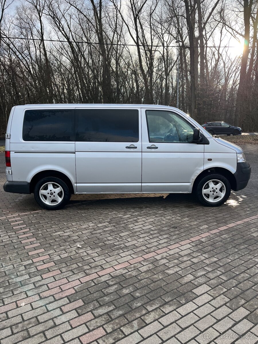 VW T5 1.9 TDi 77 kW Klima 5 mist - 6