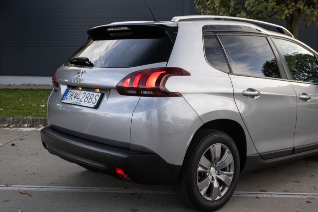 Peugeot 2008 1.2 PureTech Style - 6