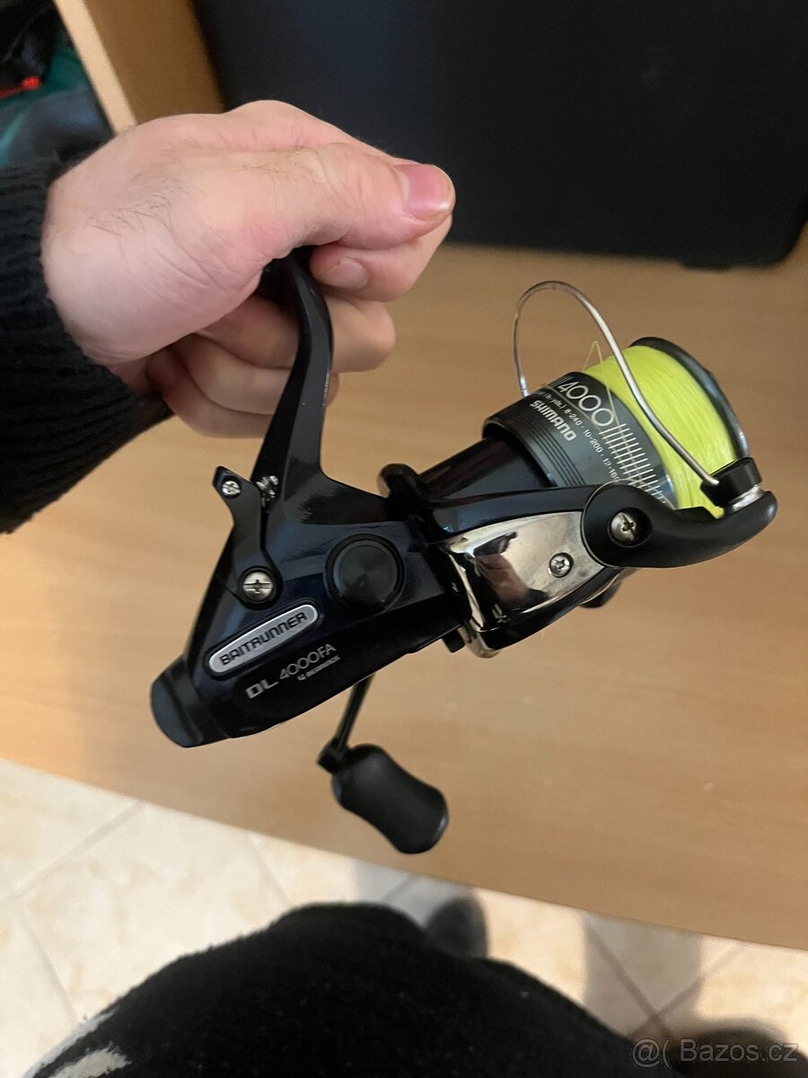 Shimano Baitrunner DL4000FA – rybářský naviják - 6