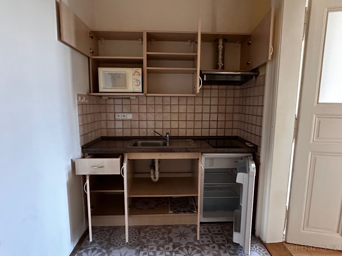 Kuchynska linka se spotrebici - 6