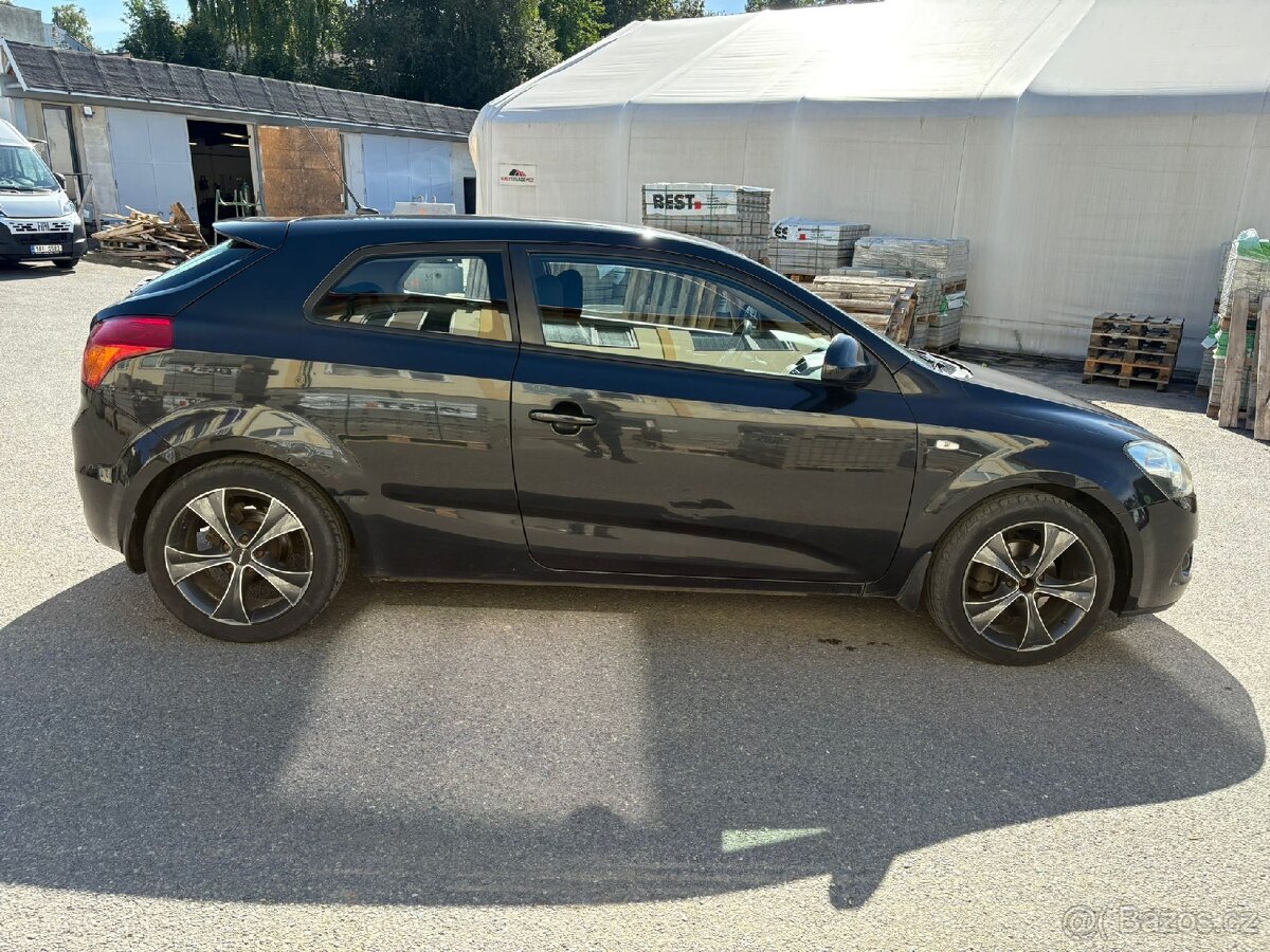 Kia ceed sport coupe 1.6CRDi - 6