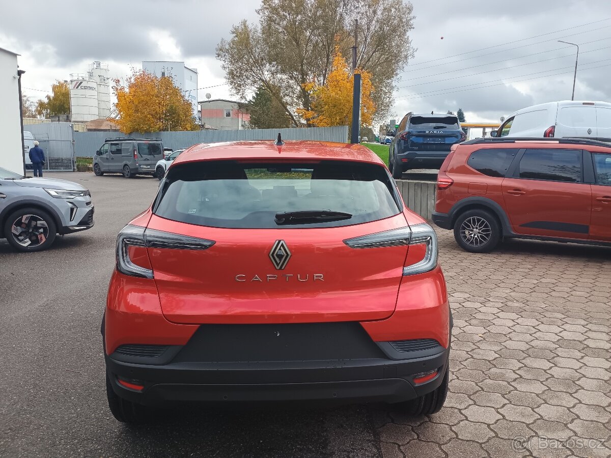 Captur evolution TCe 90- extra sleva 110 000,- Kč - 6