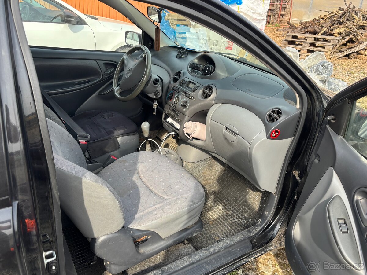 Toyota Yaris 1.0 VTI 1999 - 6