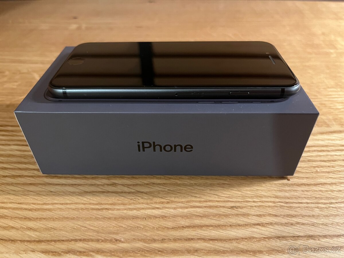 IPhone 8. 64 GB - 6
