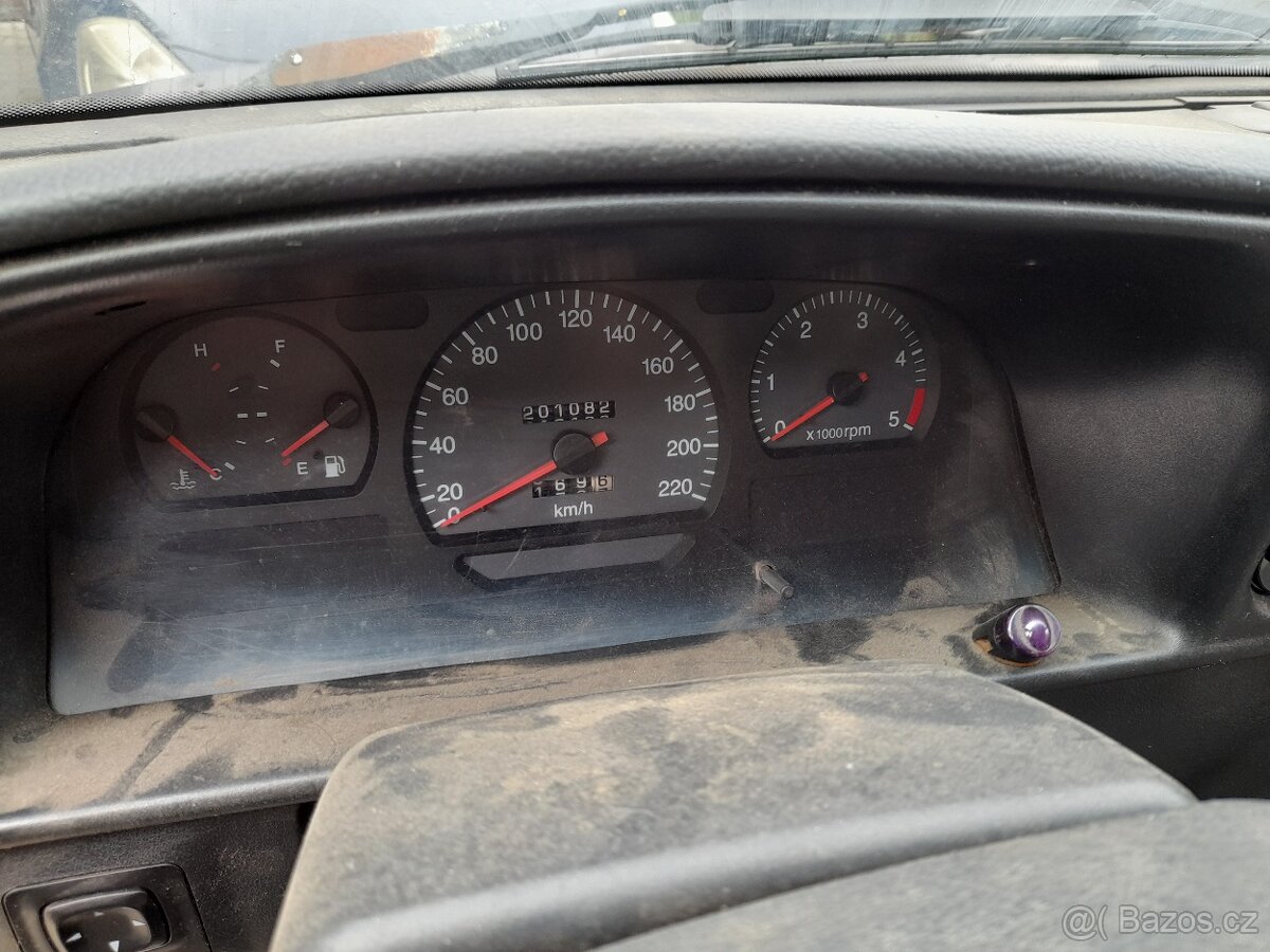 Sssangyong musso 2.3td, manuál - 6