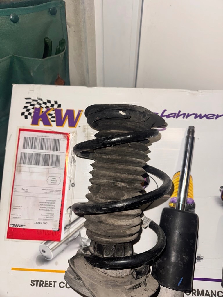 BMW M3/ M4 F80 / F82 podvozek EDC - 6