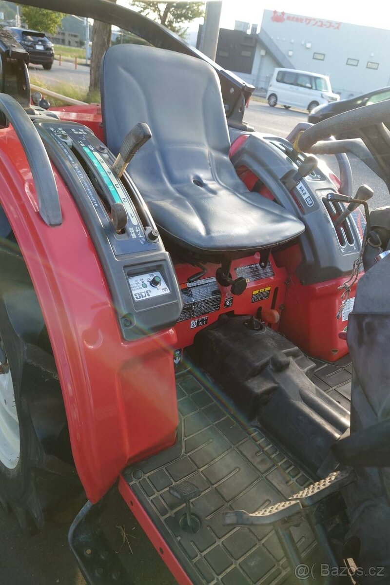 Malotraktor Mitsubishi GS25 - 6