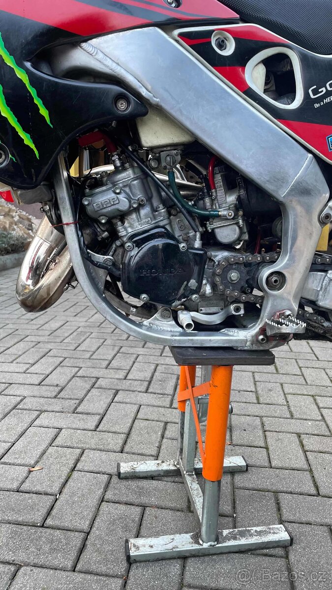 CR 125R - 6