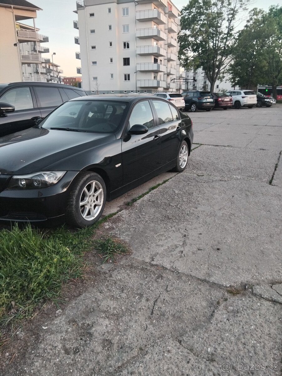 BMW E90 320I - 6