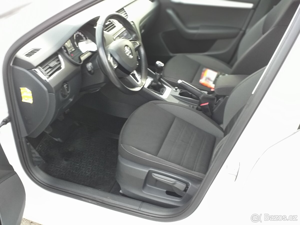 ŠKODA OCTAVIA COM III,1,6 TDi,ESP,KLIMA,ČR.SERVISKA - 6