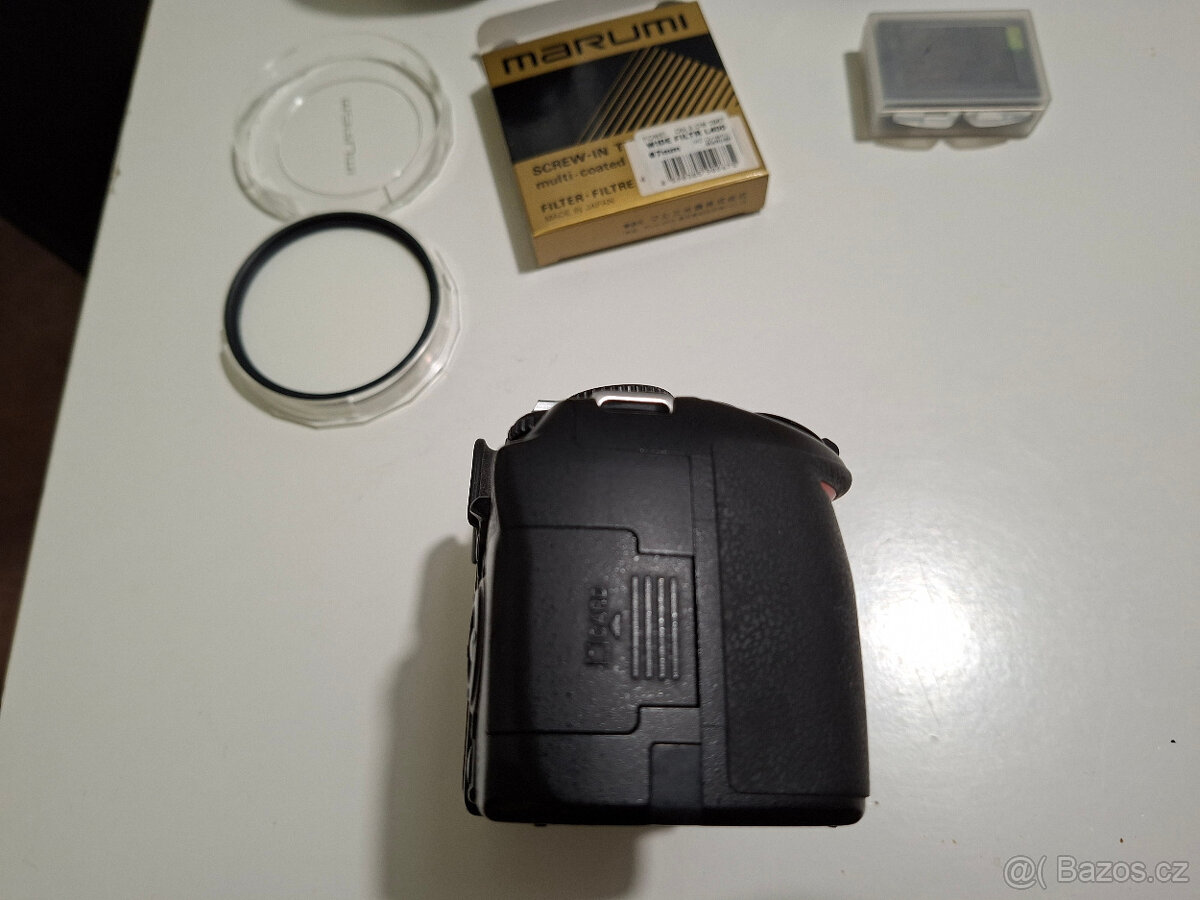 D3100 + AF-S DX Nikkor 18-105 mm f3.5.-5.6G ED VR - 6