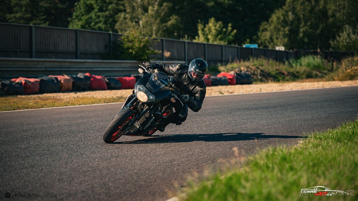 Aprilia Tuono RSV 1000 - 6