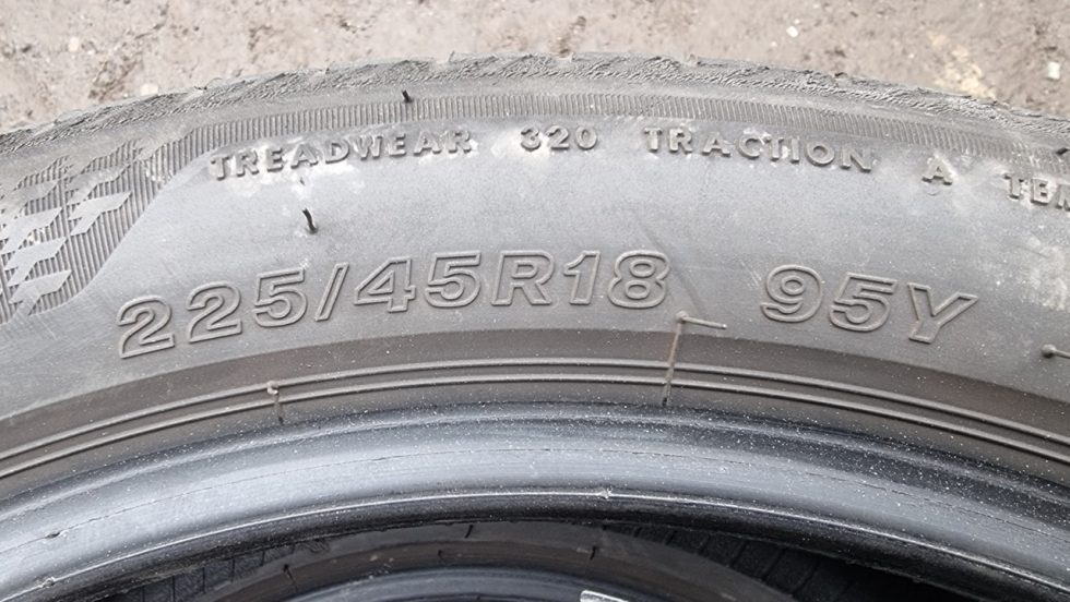 Letní pneu 225/45/18 Bridgestone Run Flat - 6