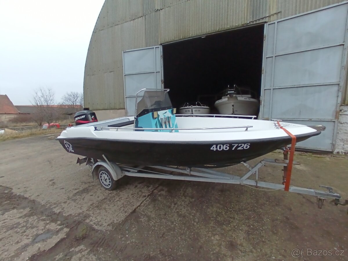 Rybářská loď motor Mercury 50 koní - 6