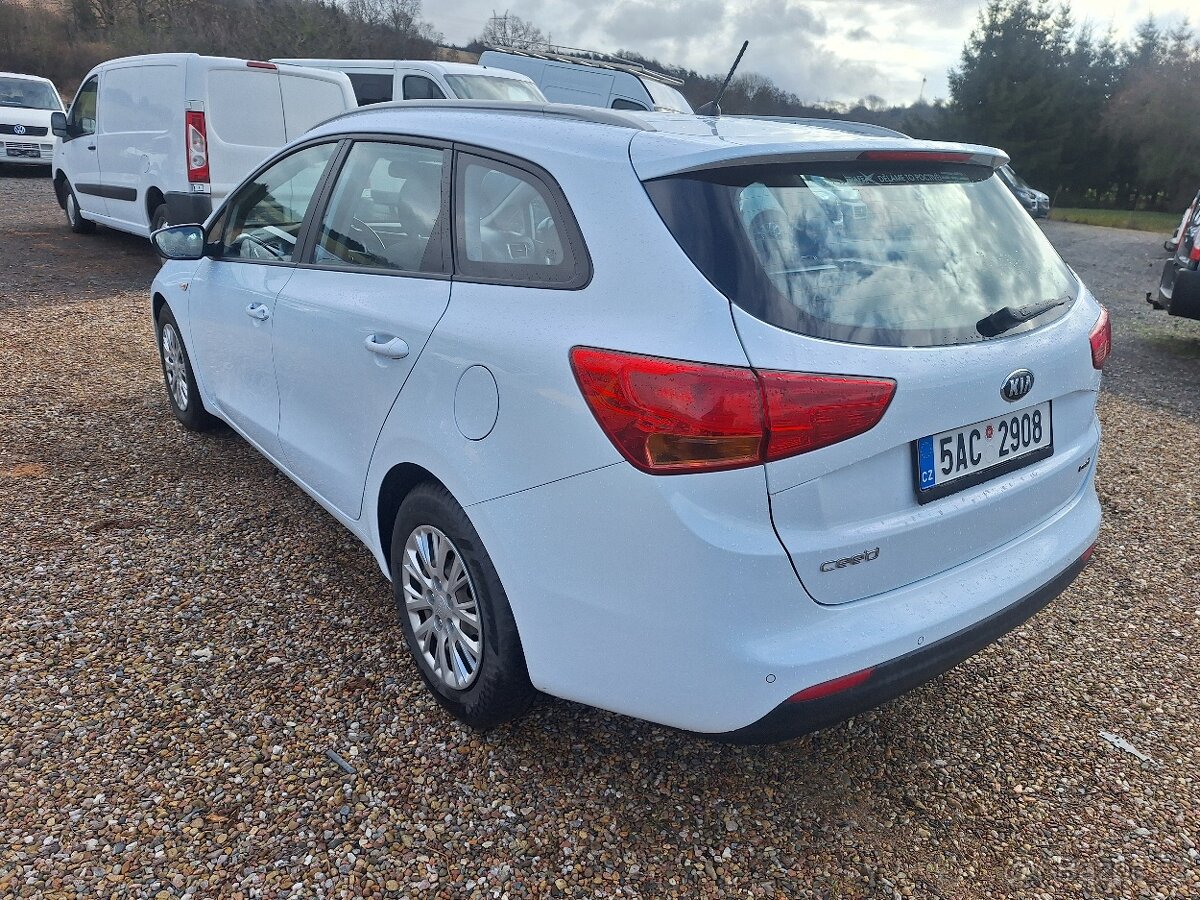Kia Ceed 1.4 Crdi combi rv.2015 - 6
