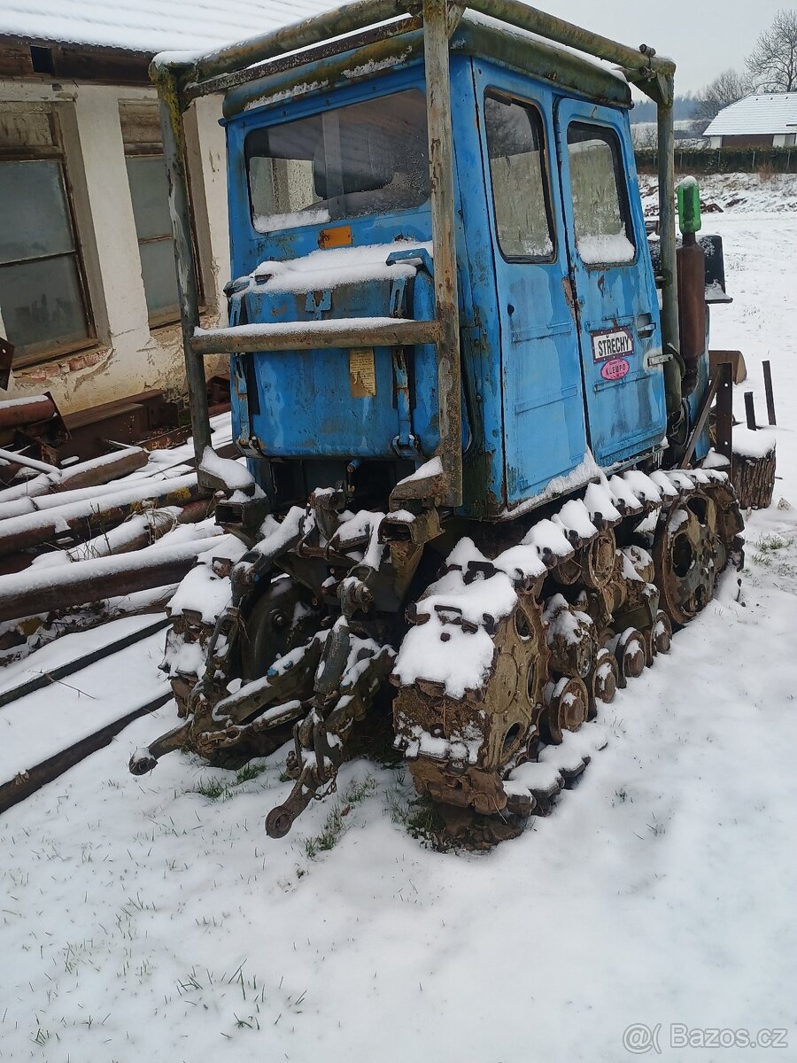 Pásový traktor Bolgar T 54 - 6