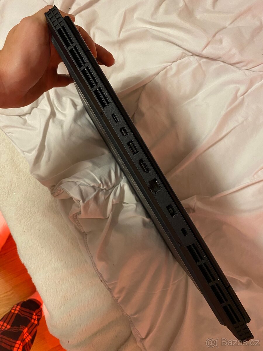 Lenovo Legion Y530-15ICH Černý Herní Notebook - 6