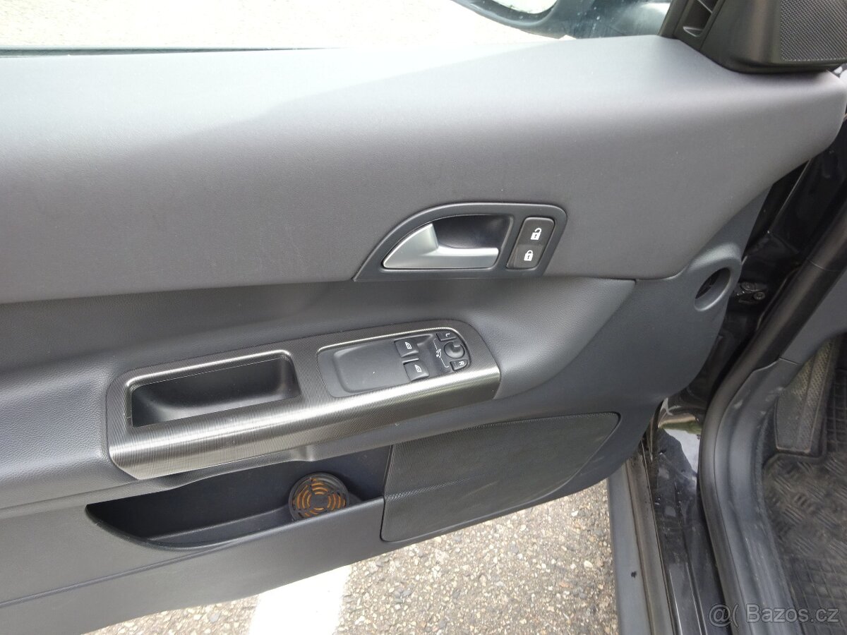 Volvo C30 1.6 D r.v.2011 (84 kw) stk:3/2026 - 6